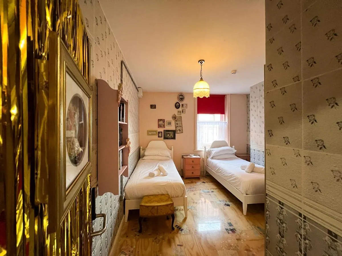 Art Hostel Leeds